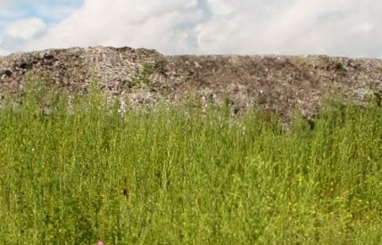 Montagne de déchets à Limeil-Brévannes : l’Etat veut faire payer les clients