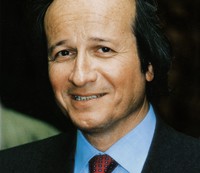 Roger-Gérard Schwartzenberg présidera un groupe Radicaux de gauche