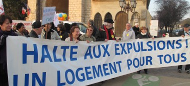 Manifestation contre les expulsions locatives à Créteil