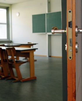 Classes fermées pour Covid-19 en Ile-de-France: fin du tabou et nouveau protocole
