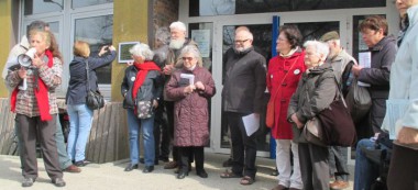 Municipales Vitry : Bertrand Potier pose une plaque symbolique pour les 70 ans de la sécu