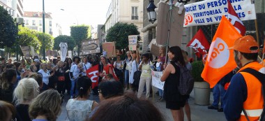 La députée Laurence Abeille soutient la grève des agents de Vincennes