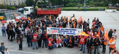 Grève et manif à Vincennes contre la suppression d’assistants sanitaires