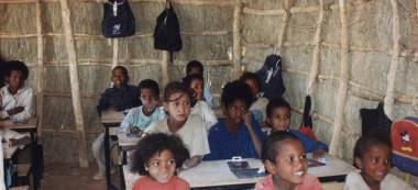 L’école nomade au Niger ça marche! Deux bacheliers viennent témoigner