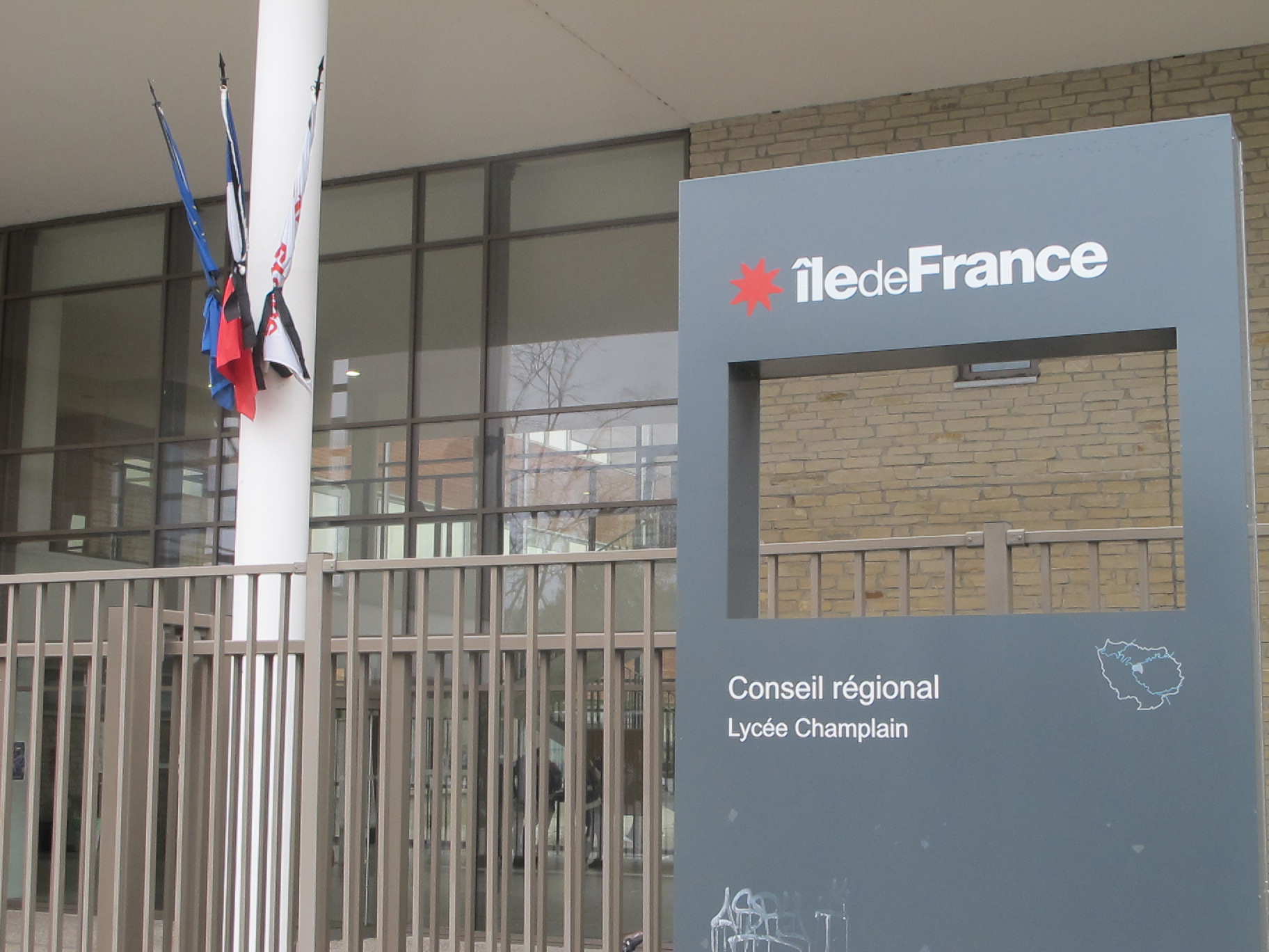 Val-de-Marne : des alertes à la bombe entraînent la fermeture de trois lycées