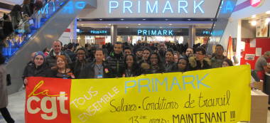 Première grève des salariés de Primark à Créteil Soleil