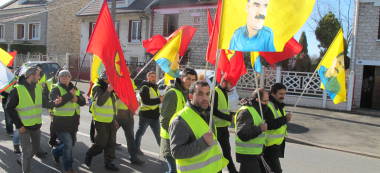 Les Kurdes du Val-de-Marne dans la rue après le massacre de Cizre