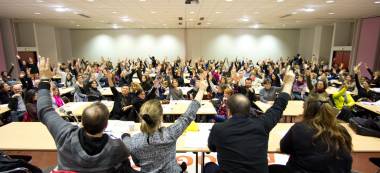 Les enseignants du Val-de-Marne réfléchissent à une grève prolongée