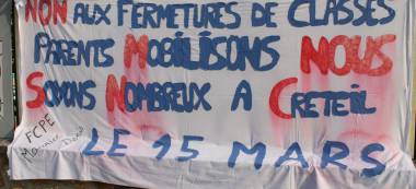 Nuit des écoles contre les fermetures de classe à Champigny-sur-Marne