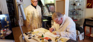 Le préfet tient le pinceau pour la Semaine de l’artisanat en Val-de-Marne