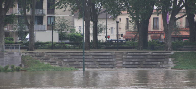 Inondations: les élus PS du Val-de-Marne réclament un Conseil régional exceptionnel