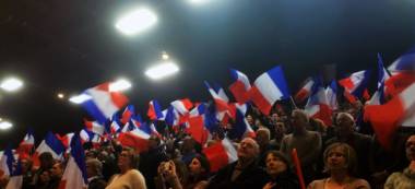 Les inconditionnels de Nicolas Sarkozy gonflés à bloc au meeting de Saint-Maur