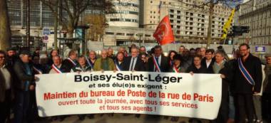 Défense de La Poste de quartier : le Val-de-Marne a donné de la voix à Bercy