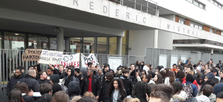 A Fresnes, les élèves ont bloqué le lycée Mistral en mémoire de Théo et Adama