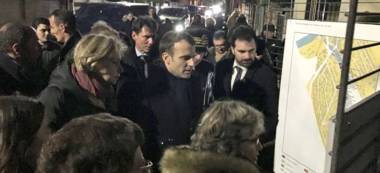 Après la crue, bain de foule pour Macron à Villeneuve-Saint-Georges
