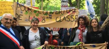 Manifestation contre les fermetures de classe en Val-de-Marne