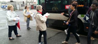 Elus PCF et syndicalistes CGT se mobilisent contre l’exploitation privée du tramway T9