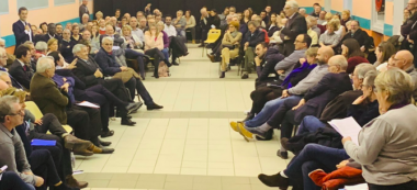 Grand débat national: Gérald Darmanin face au peuple à Mandres-les-Roses