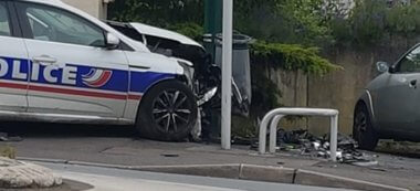A Sucy-en-Brie, un véhicule de police s’encastre dans un lampadaire