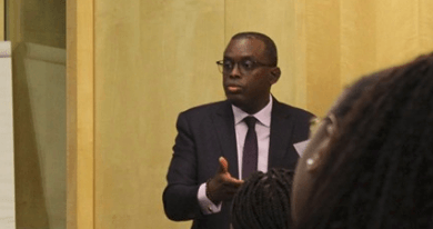 Le député LREM Mbaye écarté de la commission bioéthique suite à son vote contre le CETA