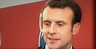 Congé paternité: Emmanuel Macron au centre PMI de Longjumeau