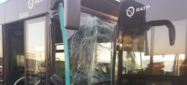 Rungis : 25 blessés après une collision entre deux bus de la ligne TVM