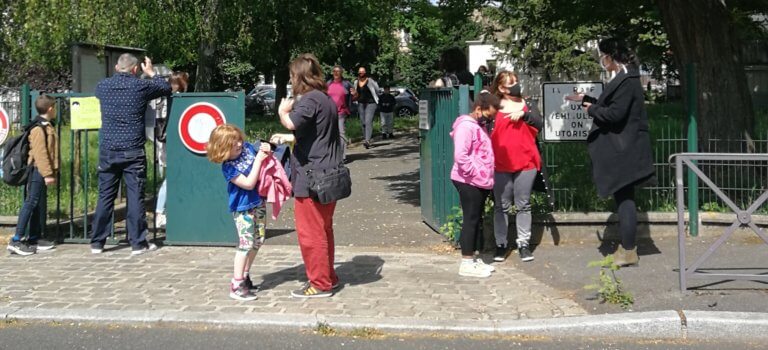Ivry-sur-Seine: la rentrée des classes pour tous le 22 juin laisse les parents perplexes