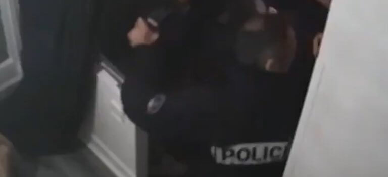 Ultra-violence policière à Paris: Darmanin ordonne la suspension des agents