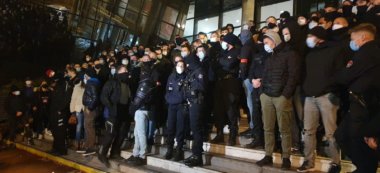 Créteil: plus d’une centaine de policiers manifestent suite aux déclarations de Macron