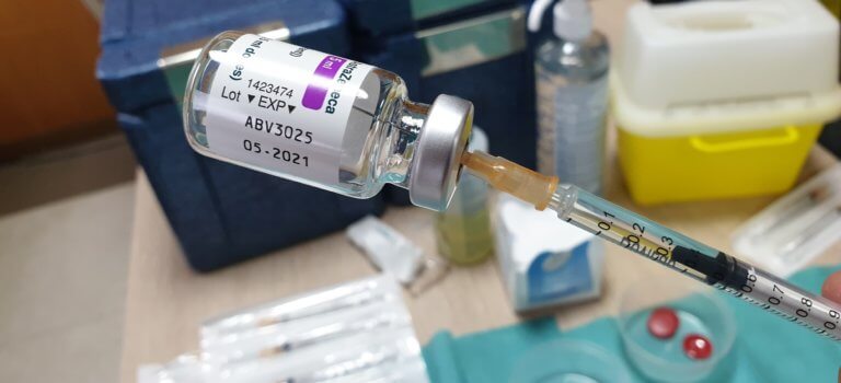 Val-de-Marne: 5 000 doses de vaccin Astra Zeneca déjà livrées