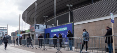 Gros succès pour les débuts du vaccinodrome XXL au Stade de France