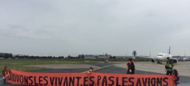 Aéroport d’Orly: amende salée pour le journaliste qui avait couvert  une manif sur le tarmac