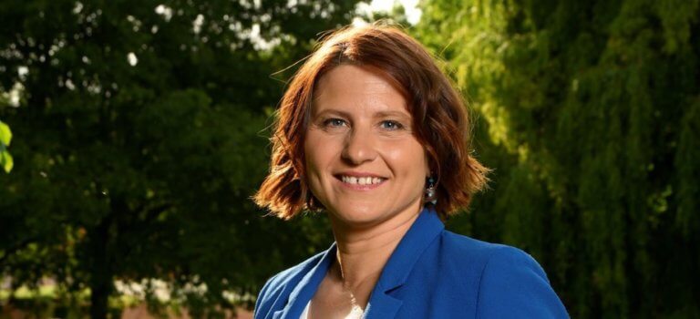 Législatives 2022 : la ministre Roxana Maracineanu parachutée en Val-de-Marne