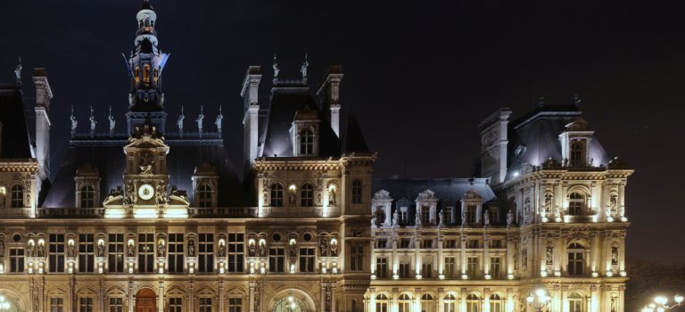 Tourisme : Paris va fixer des quotas de meublés touristiques à l’année dans certains quartiers