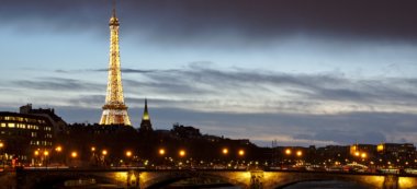 Paris renonce aux constructions controversées au pied de la tour Eiffel