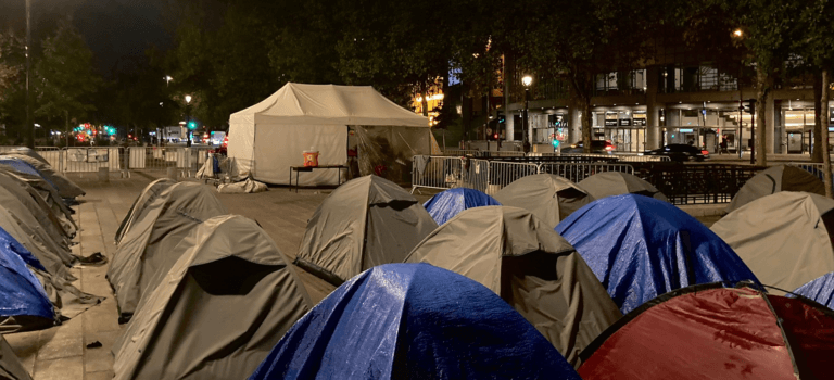Paris 12 : évacuation d’un campements de jeunes migrants à la Bastille