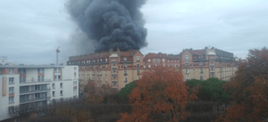 Ivry-sur-Seine : 163 pompiers pour éteindre l’incendie dans un entrepôt de la ville de Paris