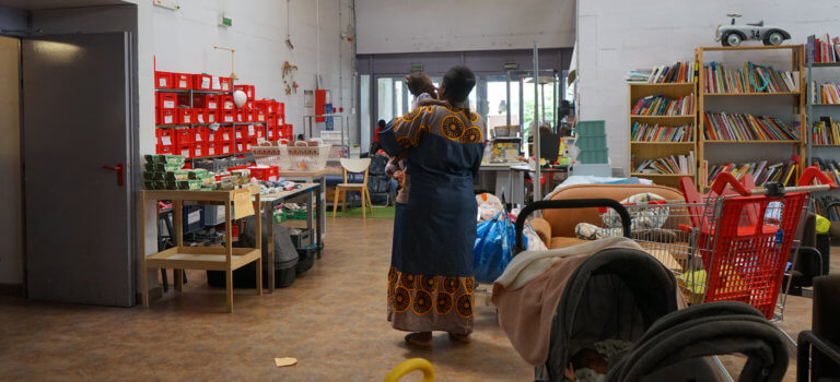 Saint-Denis : l’association MaMaMa expulsée de son local mais obtient un sursis d’un an