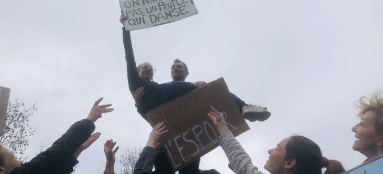 A Paris, la manifestation contre la réforme des retraites vue des pancartes