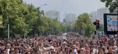 Plus de 6 000 personnes à la marche  blanche pour Nahel à Nanterre