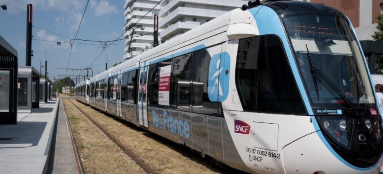 Ile-de-France : le tramway T12 dans les starting-blocks
