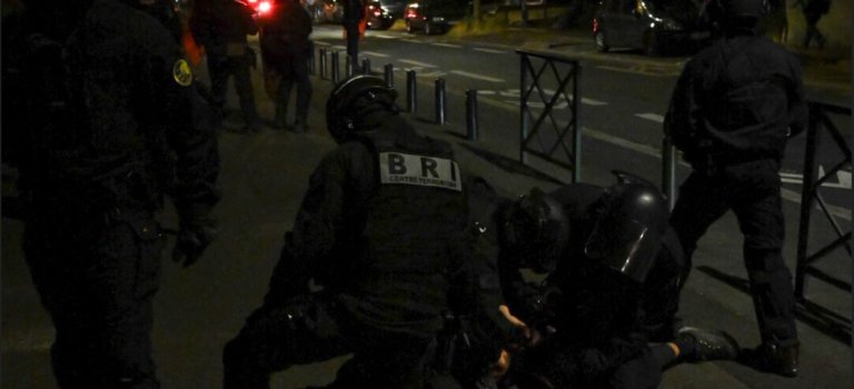 Troisième nuit d’émeutes en Ile-de-France : 406 interpellations