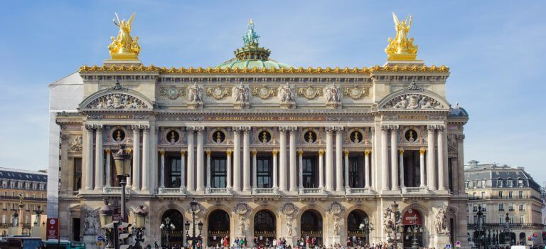 Show de danse devant l’Opéra de Paris signé JR, Thomas Bangalter et Damien Jalet
