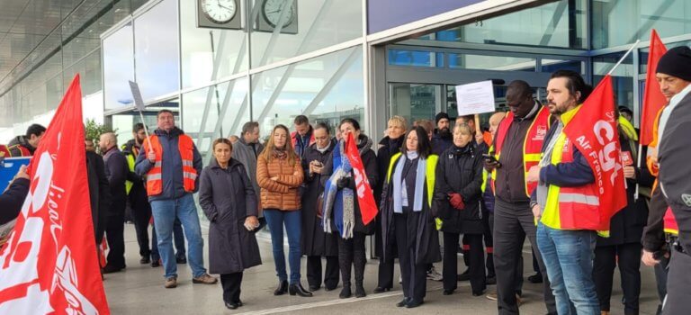 Manifestation contre l’abandon des liaisons Air France à l’aéroport d’Orly