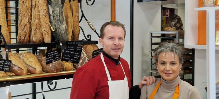 À Alfortville, la boulangerie Lamet crée un Monopoly local avec ses fèves