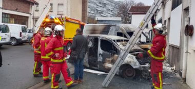 Incendie criminel au centre technique de Gentilly : plusieurs véhicules détruits