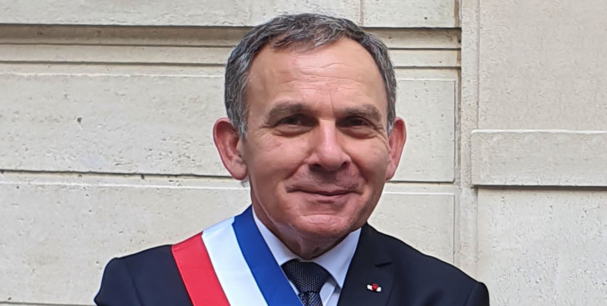Le sénateur Szpiner crée un groupe LR anti-Dati au Conseil de Paris