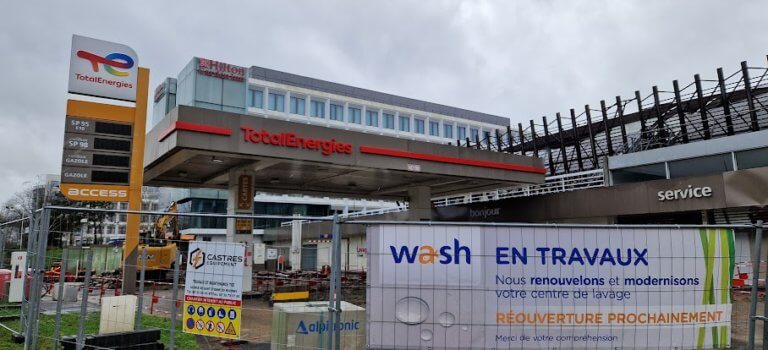 À Rungis, la conversion au 100% électrique de la station TotalEnergie provoque un tollé