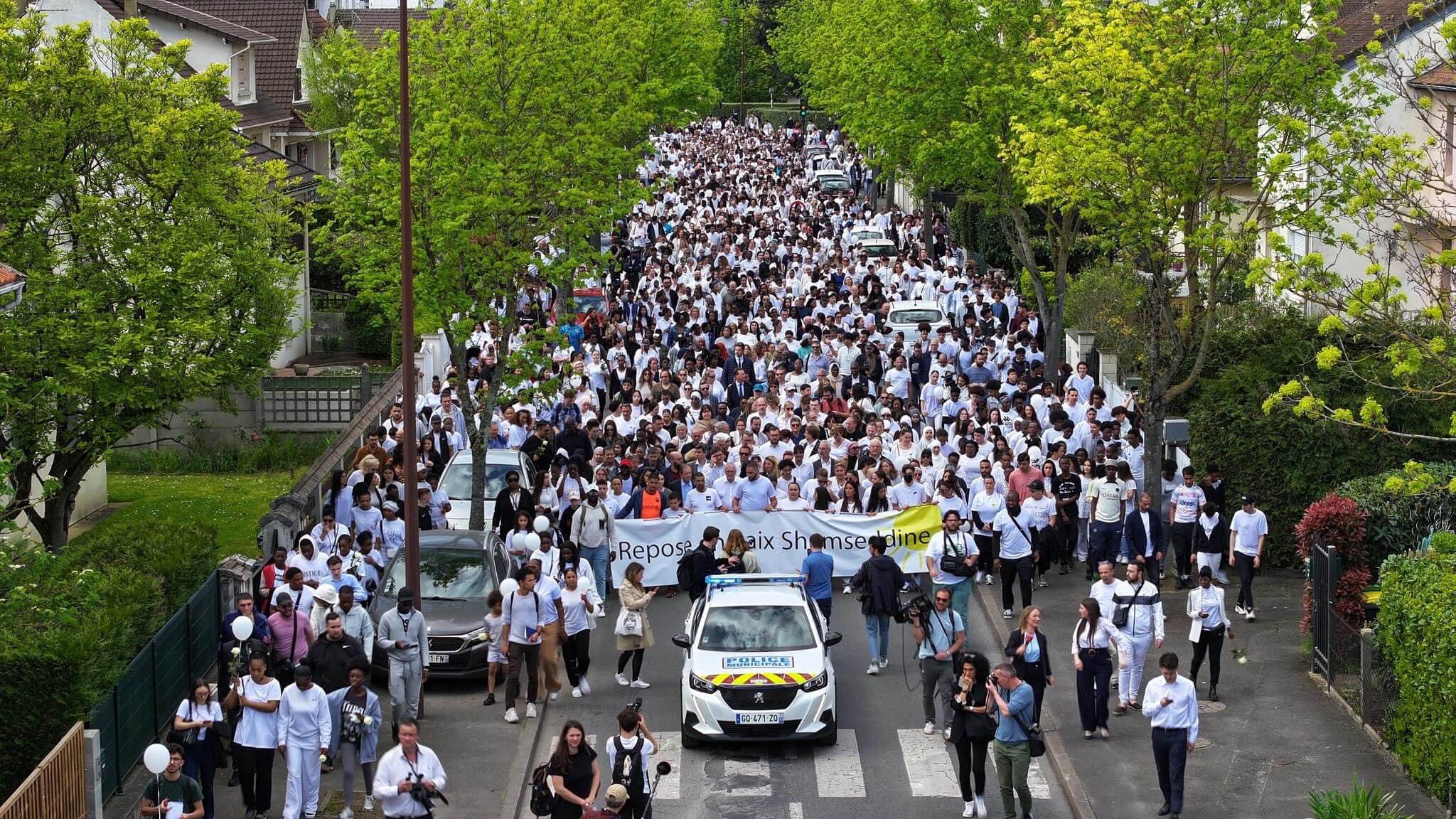 Viry-Châtillon : des centaines de personnes ont marché en mémoire de Shemseddine