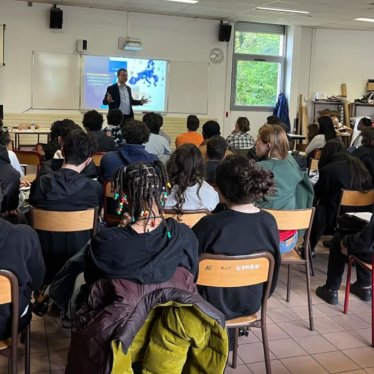Défense commune, Gaza, agriculture… les lycéens de Fontenay-sous-Bois face à une représentante de l’Union européenne